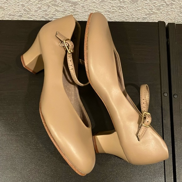 Capezio Women's Tan character heels - Picture 7 of 9
